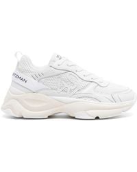 Stuart Weitzman - Sneakers con applicazione logo - Lyst