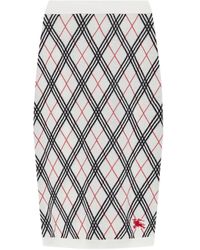 Burberry - Falda corta con motivo de rombos - Lyst