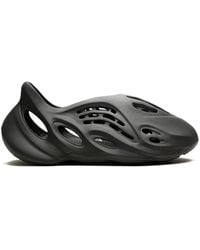 adidas - Yeezy Foam Runner "Carbon" Sandals - Lyst