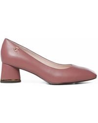Coccinelle - C-Everyday Logo-Plaque Leather Pumps - Lyst