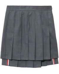 Thom Browne - Minijupe Plissée À Ourlet Plus Long Au Dos - Lyst