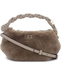 Ganni - Kleine Bou Handtasche aus Faux Fur - Lyst