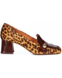 Chie Mihara - Escarpins Volteo En Cuir Verni À Imprimé Léopard - Lyst