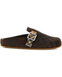 Burberry - Mules planos con detalle de hebilla - Lyst