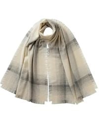 Johnstons of Elgin - Bufanda Deshilachada Con Motivo De Cuadros - Lyst