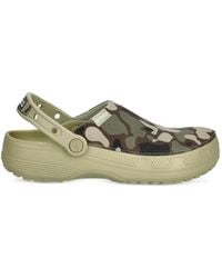 Crocs™ - Slingback-Pantoletten Mit Camouflage-Print - Lyst