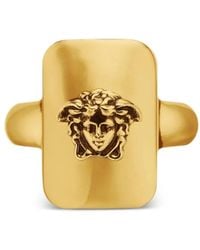 Versace - Eckiger Ring mit Medusa-Kopf - Lyst