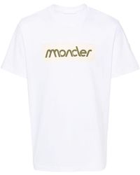 Moncler - T-Shirt mit gummiertem Logo - Lyst