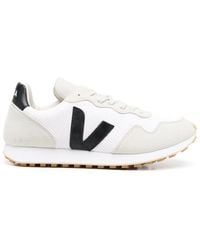 Veja - Logo-Patch Low-Top Sneakers - Lyst