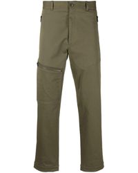 Moncler - Tapered-Hose mit Logo-Patch - Lyst