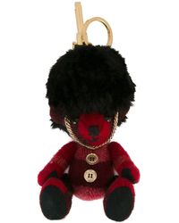 Burberry The Guardsman Thomas Bear Charm In Check Cashmere - Red