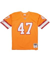 Mitchell & Ness - X Nfl John Lynch Tampa Bay Buccaneers V-Neck T-Shirt - Lyst