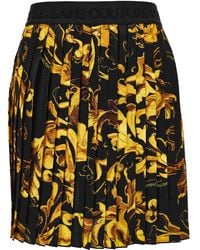 Versace Jeans Couture - Geplooide Mini-Rok Met Barokprint - Lyst