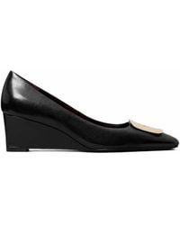 Tory Burch - Georgia Logo-Plaque Wedge Pumps - Lyst