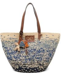 Anya Hindmarch - Woven-Raffia Fish-Charm Tote Bag - Lyst