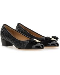 Ferragamo - Ornament Vara-Bow 40Mm Pumps - Lyst
