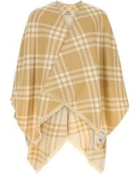 Burberry - A:St Lwt Tribar Chk Cape:176621:A2021 - Lyst