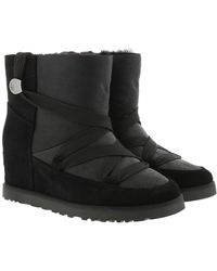 UGG W Classic Femme Lace-Up Black - Noir