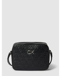 Calvin Klein Crossbody Bag mit Label-Details Modell 'RE-LOCK CAMERA BAG' - Schwarz