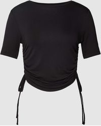 Pieces - T-Shirt mit geripptem Rundhalsausschnitt Modell 'NEORA' - Lyst
