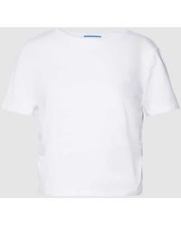 QS - Cropped T-Shirt mit seitlichen Raffungen - Lyst