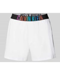 Calvin Klein - Loose Fit Shorts mit Label-Bund Modell 'INTENSE PWR PRIDE' - Lyst