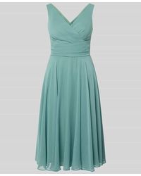 TROYDEN COLLECTION - Knielanges Cocktailkleid aus Chiffon mit V-Ausschnitt - Lyst