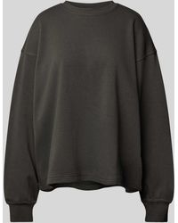 Weekday - Boxy Fit Sweatshirt mit überschnittenen Schultern - Lyst