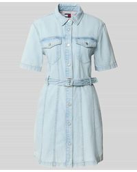 Tommy Hilfiger - Tailliertes Jeanskleid aus reiner Baumwolle - Lyst