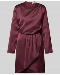 Rinascimento - Knielanges Cocktailkleid mit Rundhalsausschnitt - Lyst