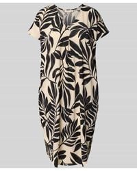 Freequent - Knielanges Kleid mit V-Ausschnitt Modell 'Floi' - Lyst