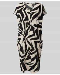 Freequent - Minikleid Mit Allover-Muster Und V-Ausschnitt Modell 'Floi' - Lyst