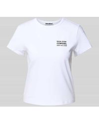 Review - T-Shirt mit Statement-Print - Lyst