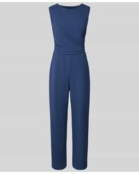 Swing - Jumpsuit mit Rundhalsausschnitt und Raffungen - Lyst