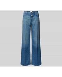 Closed - Flared Fit Jeans mit Logo-Patch - Lyst