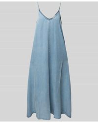 My Essential Wardrobe - Jeanskleid mit abgerundetem V-Ausschnitt Modell 'Nelly' - Lyst