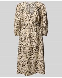 MSCH Copenhagen - Knielanges Kleid mit V-Ausschnitt Modell 'Alyona Vlora' - Lyst