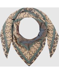 Dames Accessoires voor voor Sjaals en sjaaltjes voor Codello Driehoeksjaal Met Motiefmix in het Metallic 