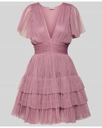 LACE & BEADS - Cocktailkleid im Stufen-Look mit V-Ausschnitt - Lyst