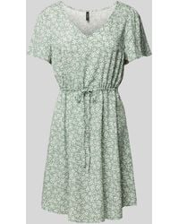 Vero Moda - Mini-jurk Van Viscose Met Bloemenmotief - Lyst