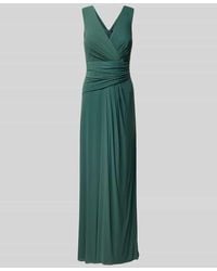 Vera Mont - Abendkleid Mit V-Ausschnitt Und Raffungen - Lyst