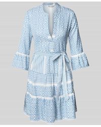 ONLY - Tailliertes Blusenkleid mit Allover-Muster Modell 'ATHENA' - Lyst