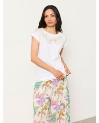 FatFace - Ivy Embroidered Placement Floral T-Shirt - Lyst