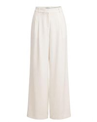 Forever New - Annabelle Pleated Wide Leg Trousers - Lyst
