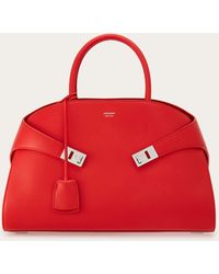 Ferragamo - Damen Hug Handtasche (M) - Lyst