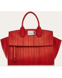 Ferragamo - Femmes Studio Soft Bag (L) Rouge - Lyst