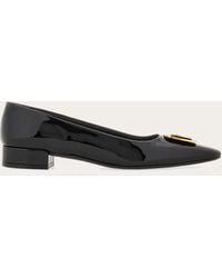 Ferragamo - Mujer Zapatos De Salón New Vara Plate Negro Talla .5 - Lyst