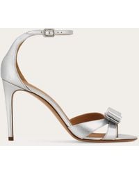 Ferragamo - Vara Bow Sandal .5 - Lyst
