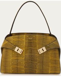 Ferragamo - Damen Zweifarbige Schultertasche Hug Soft (M) - Lyst