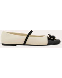 Ferragamo - New Vara Plate Bicolor Ballet Flat - Lyst